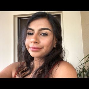 Meet your Posher, Ariana